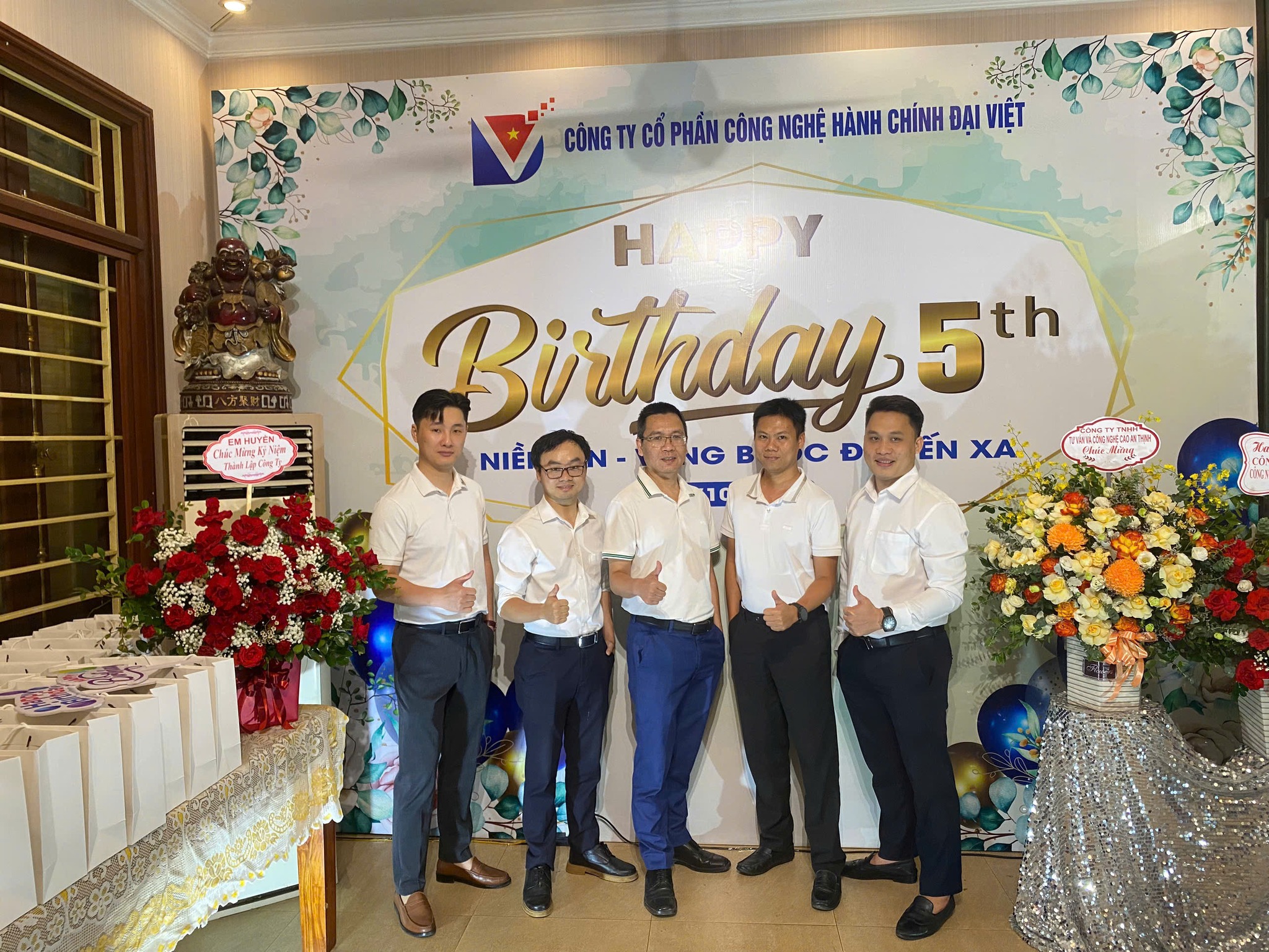 KỶ NIỆM 5 NĂM THÀNH LẬP CÔNG TY CỔ PHẦN CÔNG NGHỆ HÀNH CHÍNH ĐẠI VIỆT 3