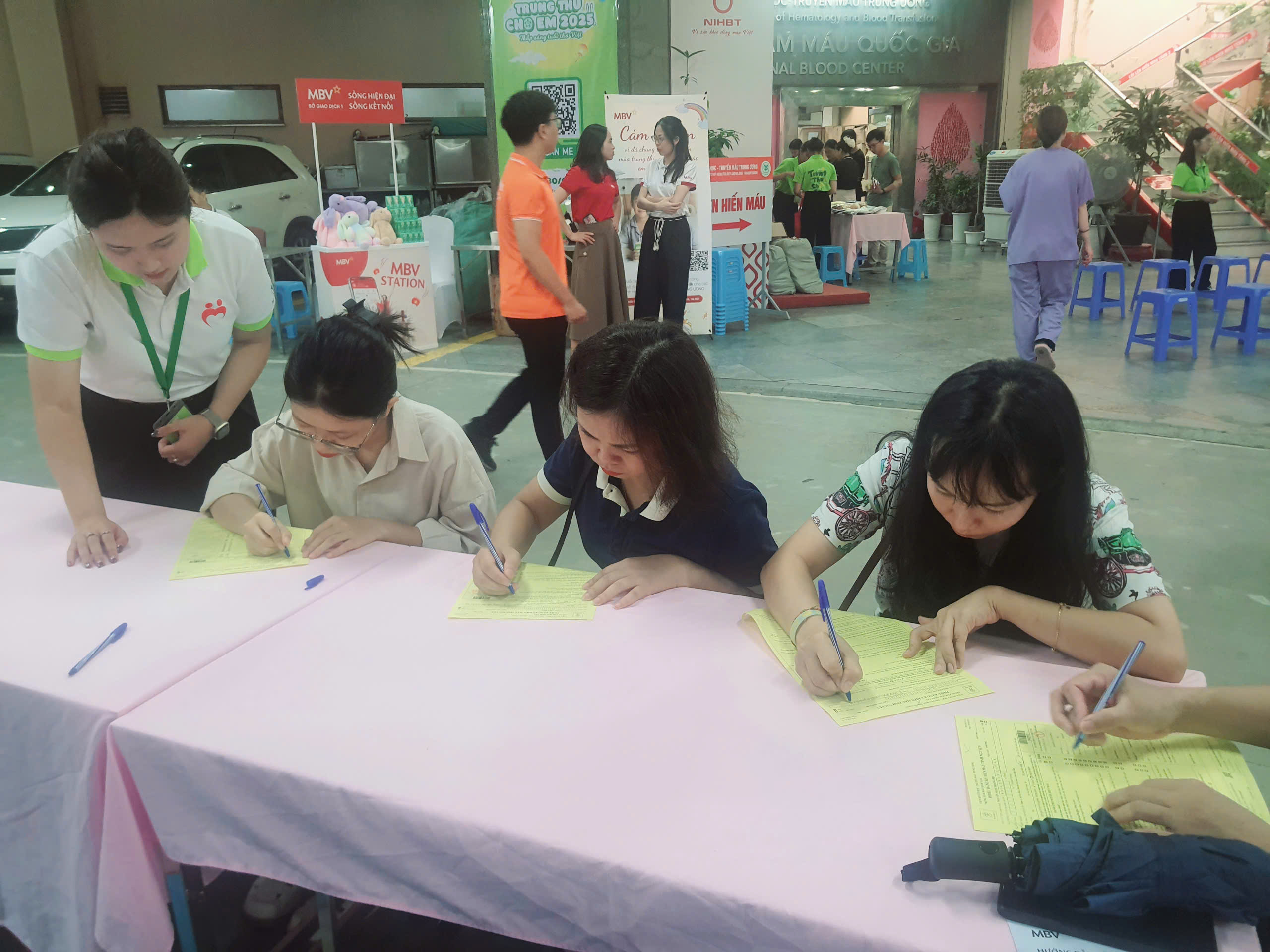 MỘT GIỌT MÁU CHO ĐI MỘT TÌNH THƯƠNG Ở LẠI – ĐẠI VIỆT CHUNG TAY VÌ CỘNG ĐỒNG 3