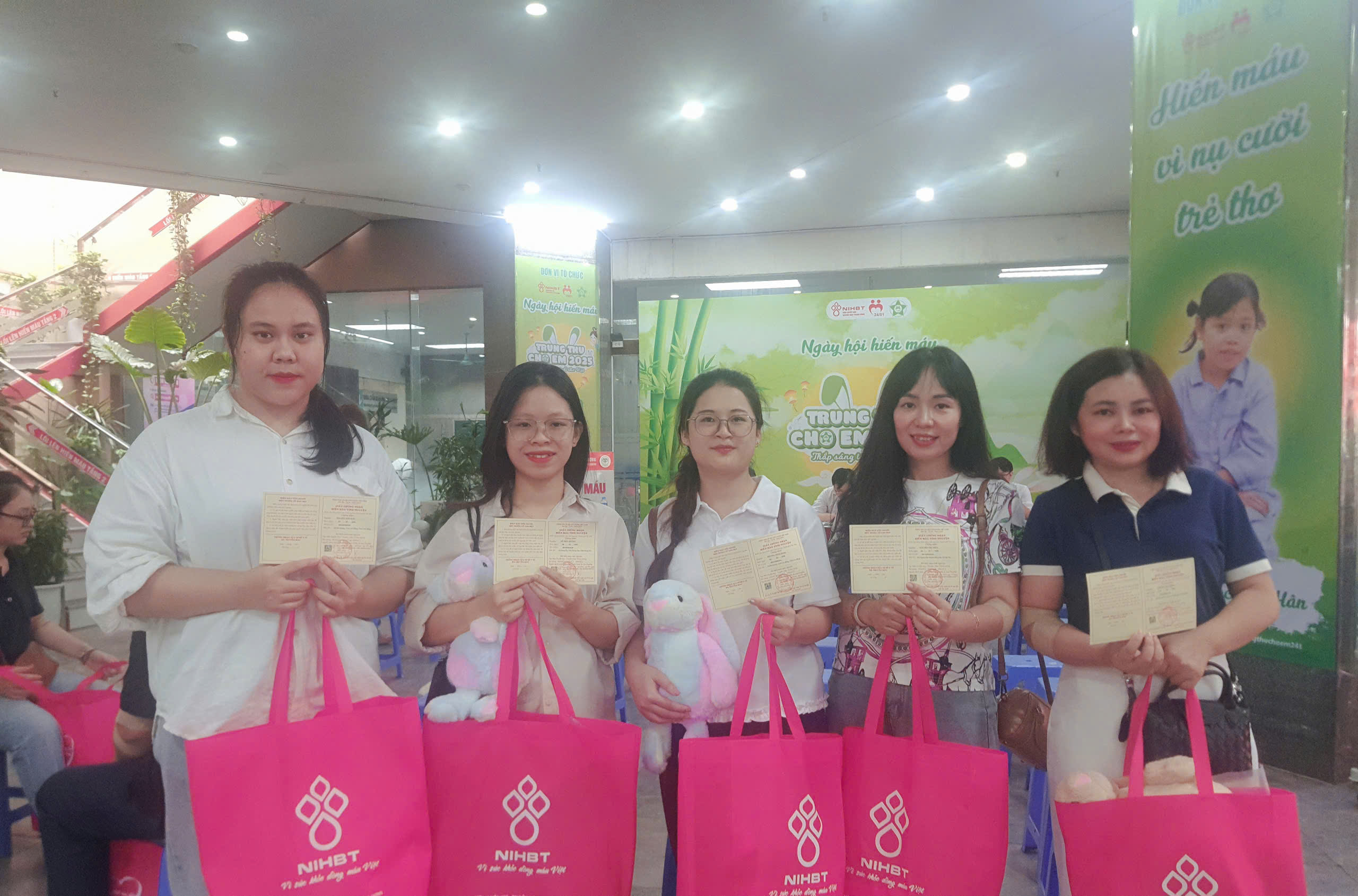 MỘT GIỌT MÁU CHO ĐI MỘT TÌNH THƯƠNG Ở LẠI – ĐẠI VIỆT CHUNG TAY VÌ CỘNG ĐỒNG 10